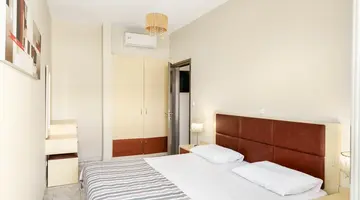AXOS HOTEL