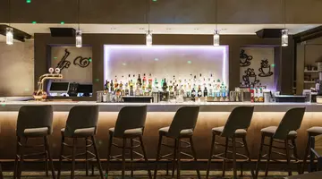 AXOS HOTEL