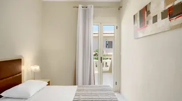 AXOS HOTEL