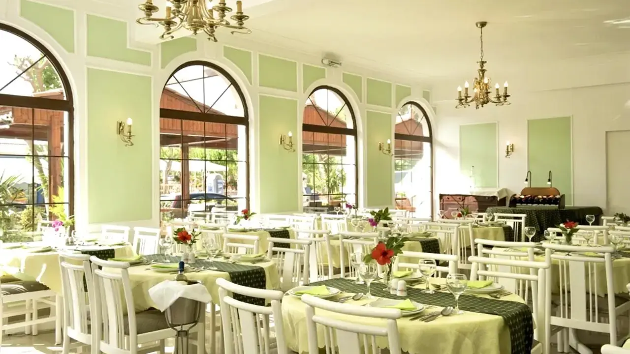 Axos Hotel