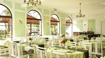 Axos Hotel