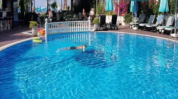 AZAK BEACH HOTEL