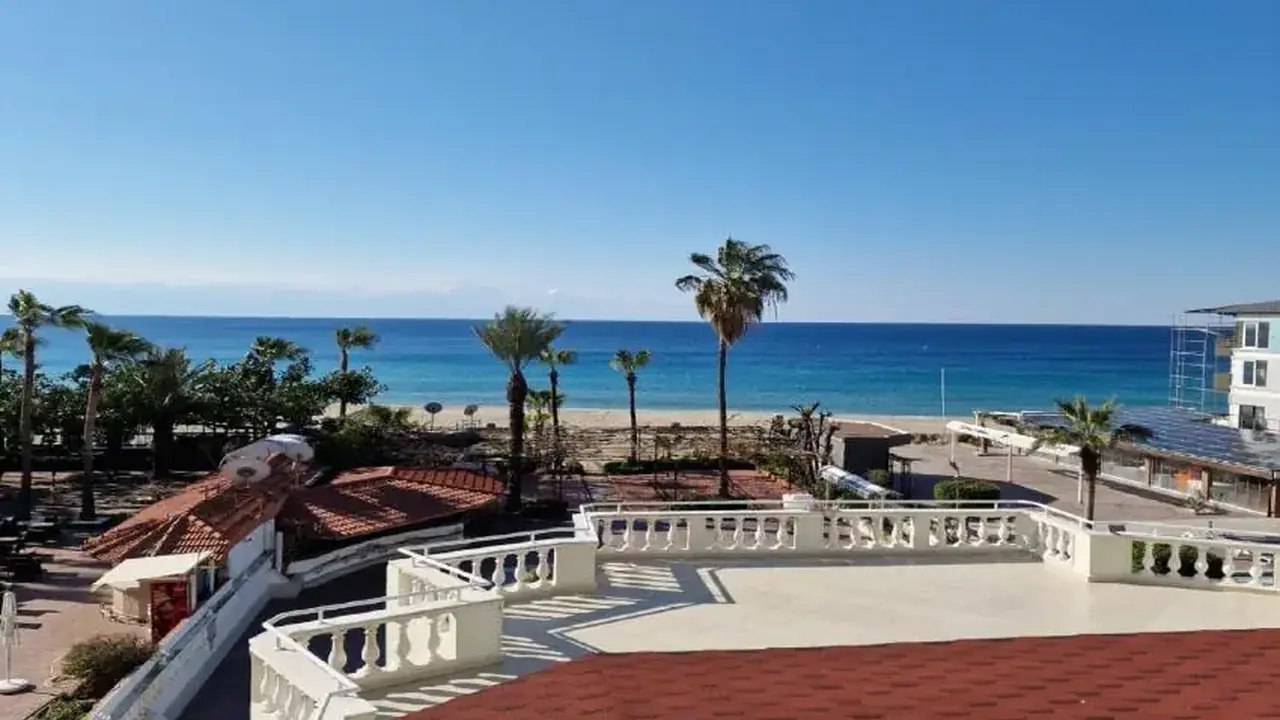 AZAK BEACH HOTEL