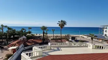 AZAK BEACH HOTEL