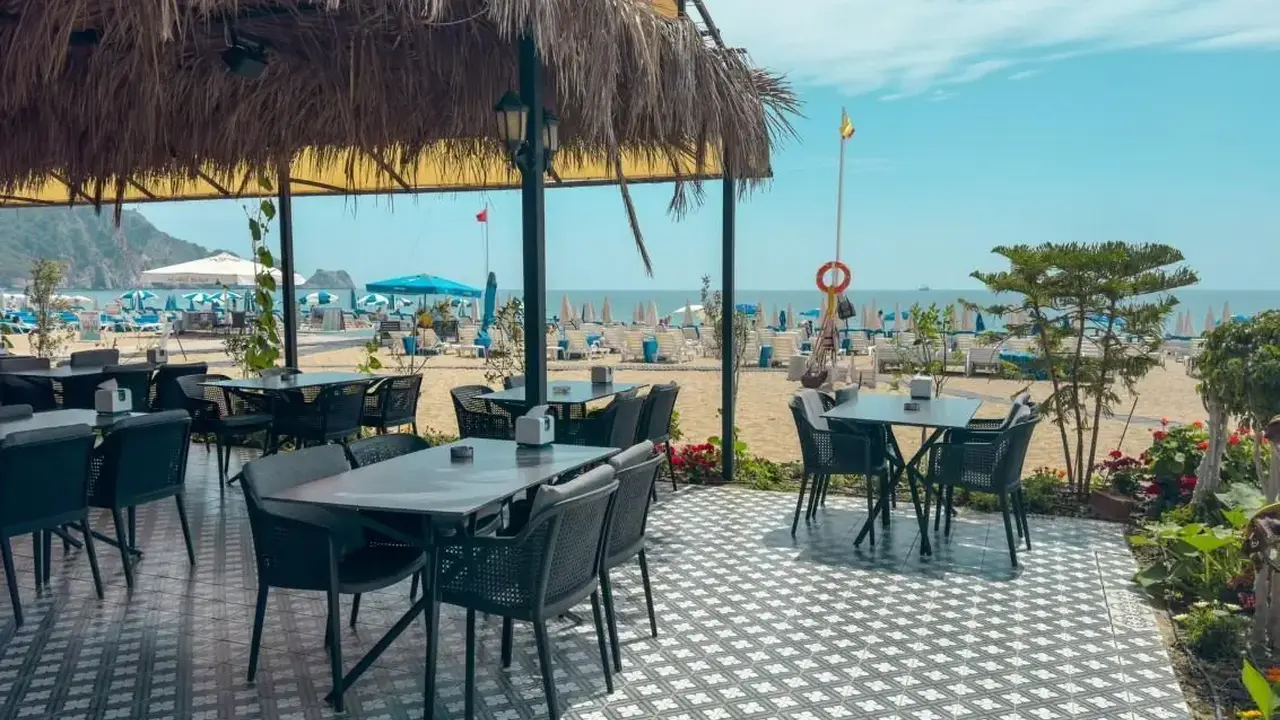 AZAK BEACH HOTEL