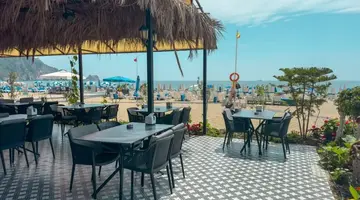 AZAK BEACH HOTEL