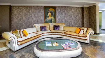 Azka Hotel