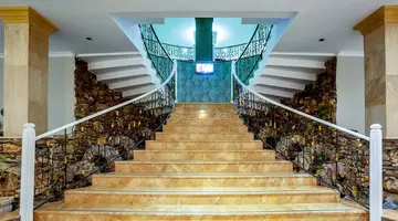 Azka Hotel
