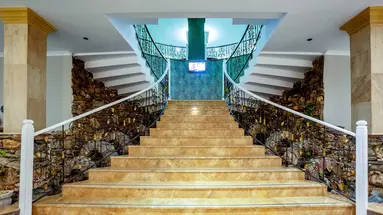 Azka Hotel