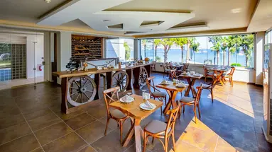 Azka Hotel