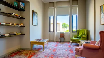 Azka Hotel