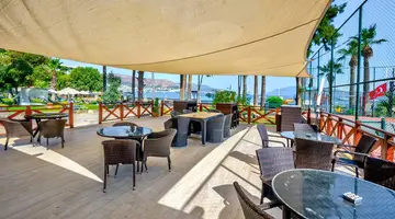 Azka Hotel