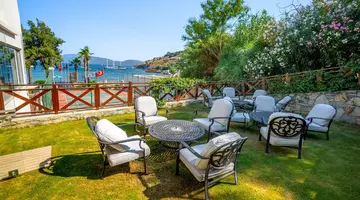 Azka Hotel