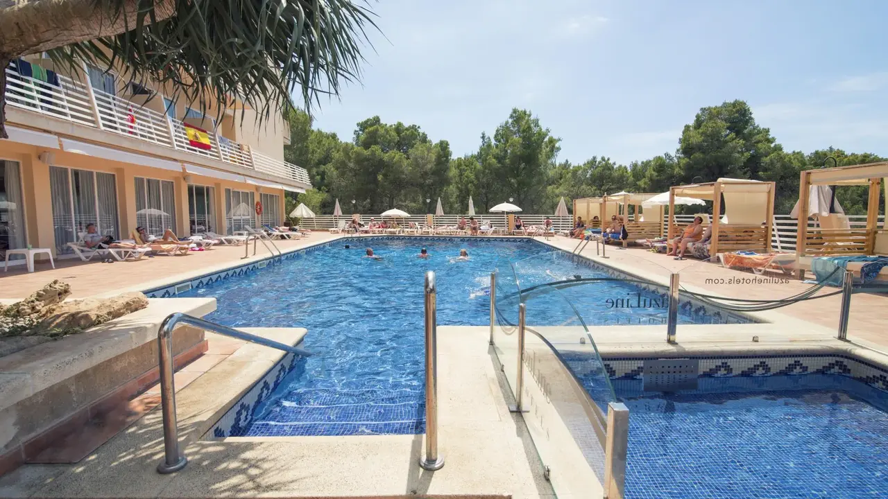 Azuline Hotel Bahamas