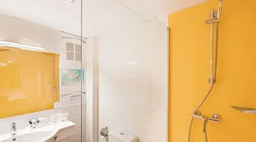 Azuline Pacific Hotel