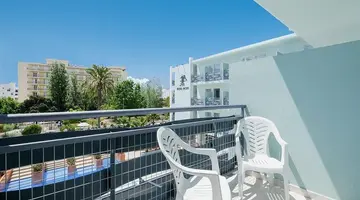 Azuline Pacific Hotel