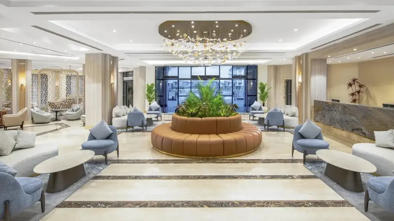 AZUR ONE ELEVEN HOTEL