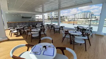 AZUR ONE ELEVEN HOTEL
