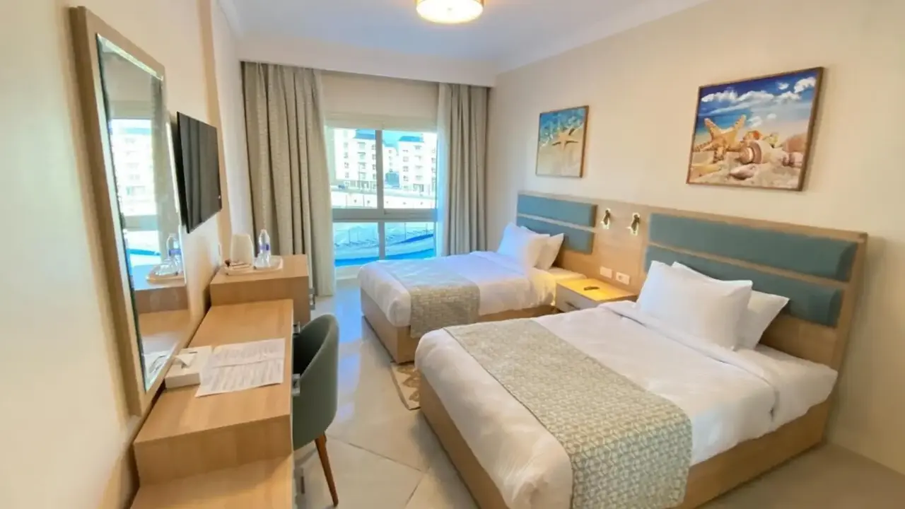 AZUR ONE ELEVEN HOTEL
