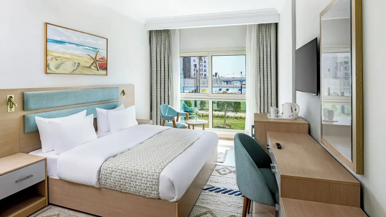 AZUR ONE ELEVEN HOTEL