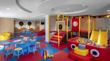 AZUR ONE ELEVEN HOTEL