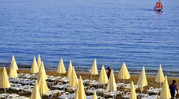 Azura Deluxe Hotel