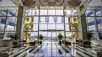 Azura Deluxe Hotel