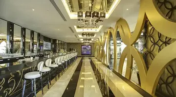 Azura Deluxe Hotel