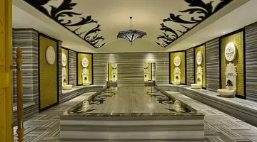 Azura Deluxe Hotel