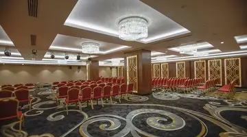 Azura Deluxe Hotel