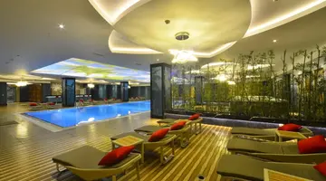 Azura Deluxe Hotel