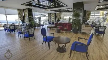 Azura Deluxe Resort & Spa