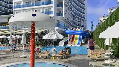 AZURA DELUXE RESORT & SPA