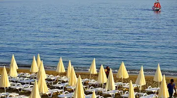 AZURA DELUXE RESORT & SPA
