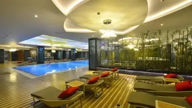 Azura Deluxe Resort & Spa