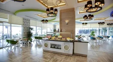 AZURA DELUXE RESORT & SPA