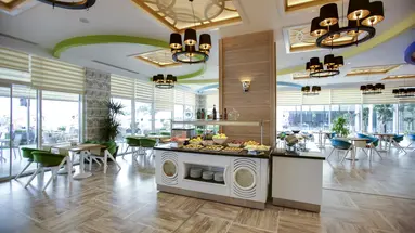 AZURA DELUXE RESORT & SPA