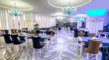 AZURA DELUXE RESORT & SPA