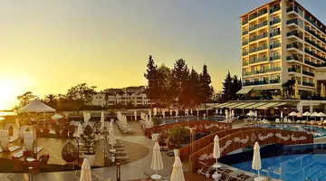 AZURA DELUXE RESORT & SPA