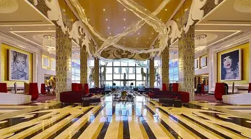 Azura Deluxe Resort & Spa