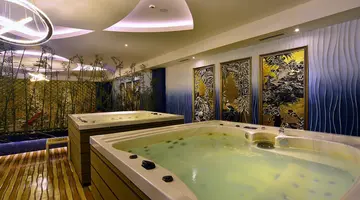 AZURA DELUXE RESORT & SPA