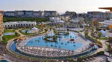 AZURA WORLD HOTEL