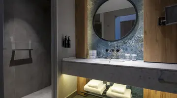 AZURA WORLD HOTEL