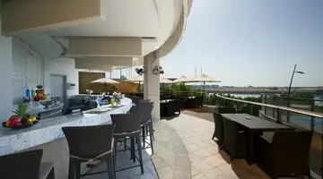 Bab Al Qasr Hotel & Residences
