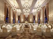 Bab Al Qasr Hotel & Residences