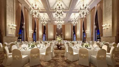 Bab Al Qasr Hotel & Residences