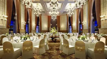 Bab Al Qasr Hotel & Residences