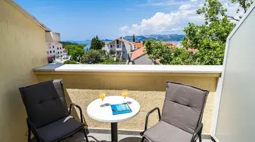 Bacan Serviced Apartments