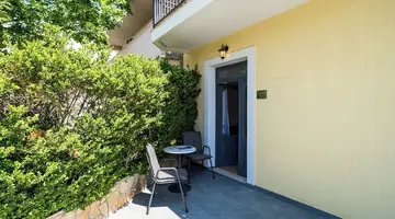 Bacan Serviced Apartments