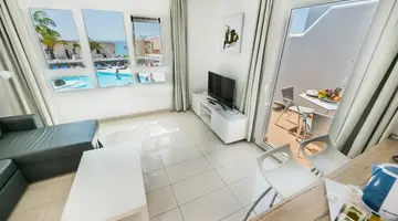 Bahia Calma Beach